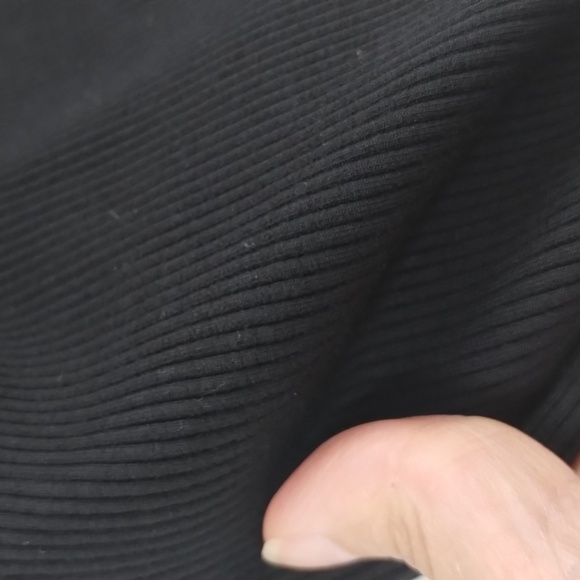 ALYA by Francesca's stretch top ribbed black size medium cropped ruffle sleeve - Picture 3 of 7